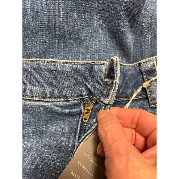 Wit & Wisdom NWT Luxe Touch Ab' Solution Sky Rise Wide Leg Jeans Size 8 Frayed - Picture 8 of 8